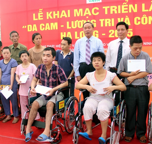 เปิดนิทรรศการ “สารพิษสีส้ม – มโนธรรมและความยุติธรรม”